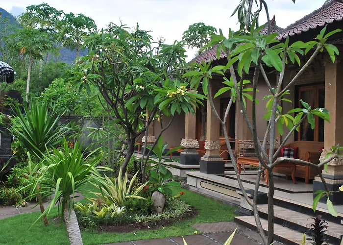Gasthuis Trijaya 4*